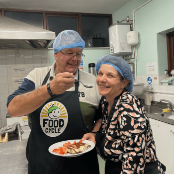 Volunteers Ros and Ian together at a FoodCycle meal